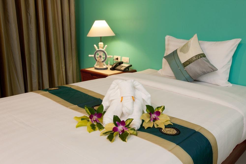 The Blueco Hotel Sha Plus Pantai Kata Bagian luar foto