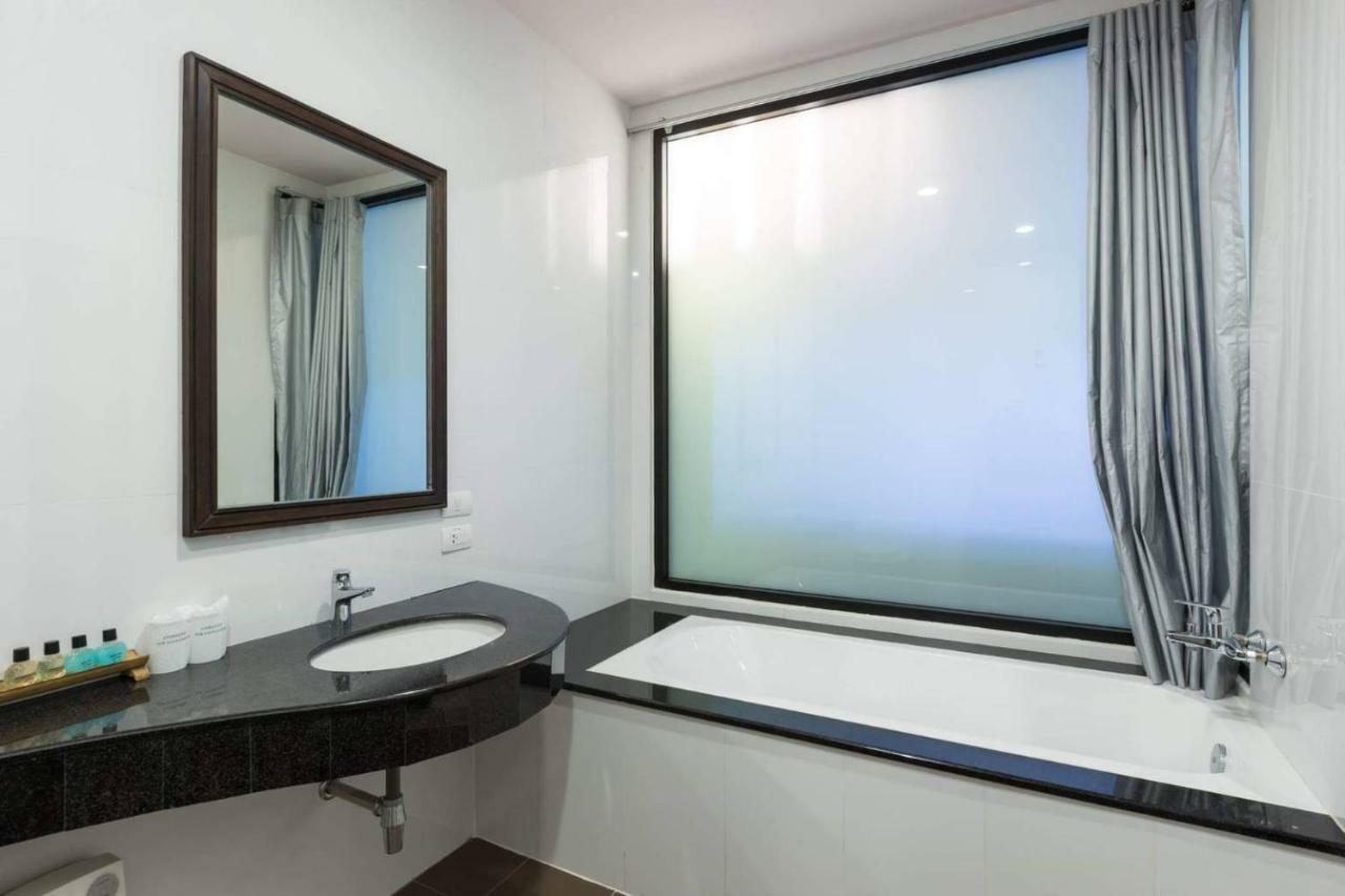 The Blueco Hotel Sha Plus Pantai Kata Bagian luar foto